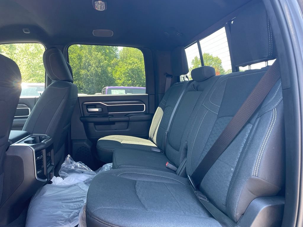 New 2026 RAM 2500 Big Horn AWD/4WD image 9