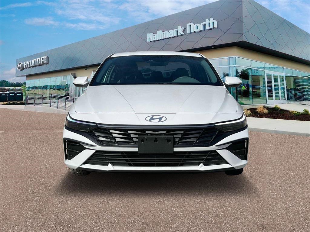 New 2025 Hyundai Elantra SE w/ Cargo Package image 12