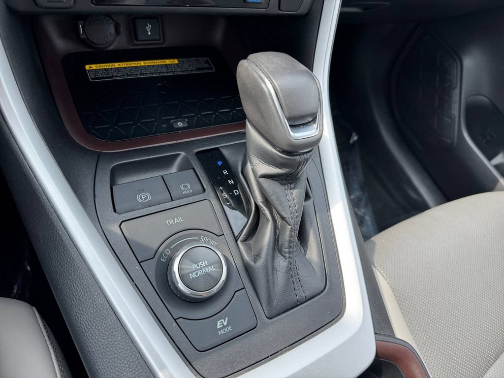 Certified 2021 Toyota RAV4 Limited AWD/4WD image 25