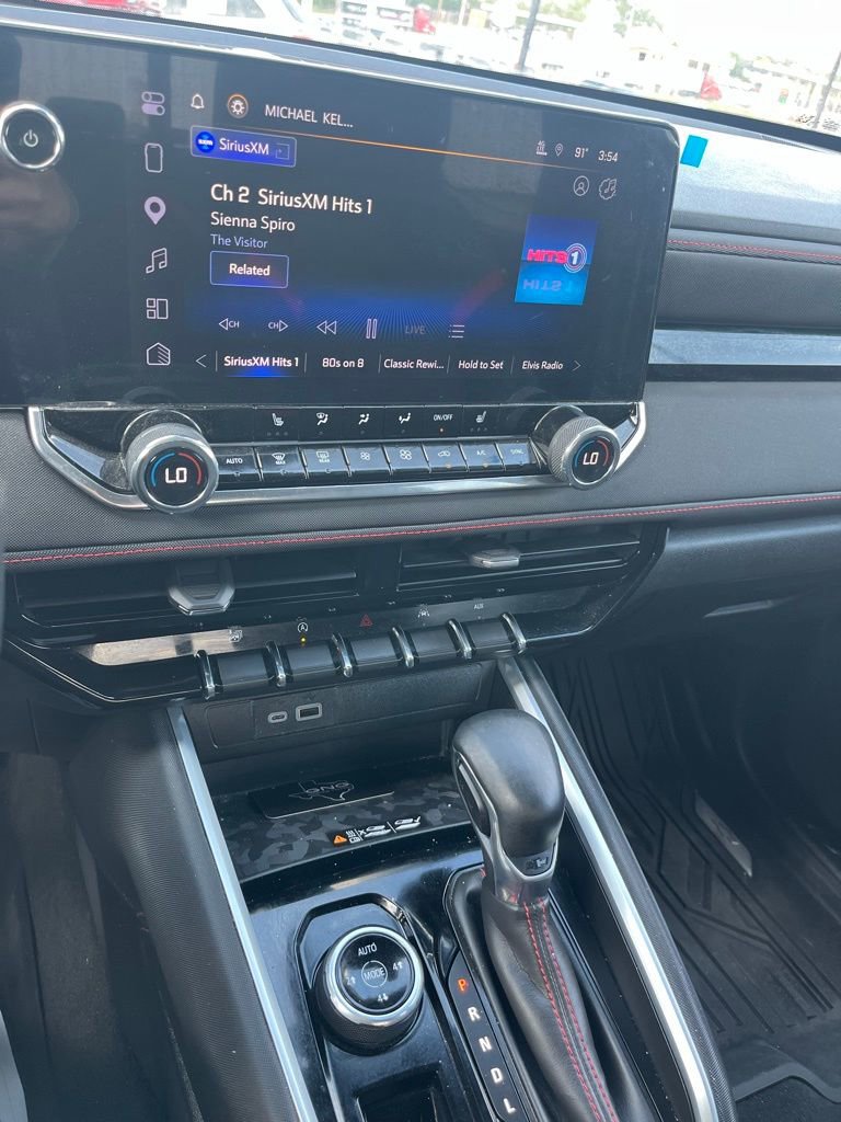 Used 2024 Chevrolet Colorado Z71 w/ Z71 Convenience Package 2 image 7