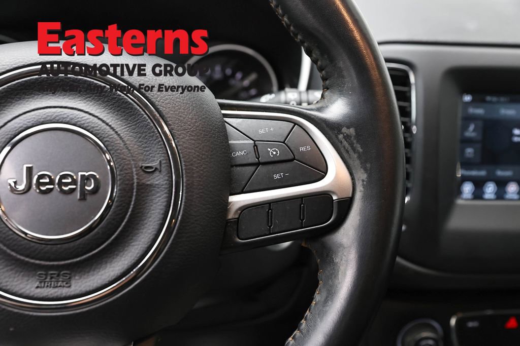 Used 2019 Jeep Compass Latitude FWD image 16