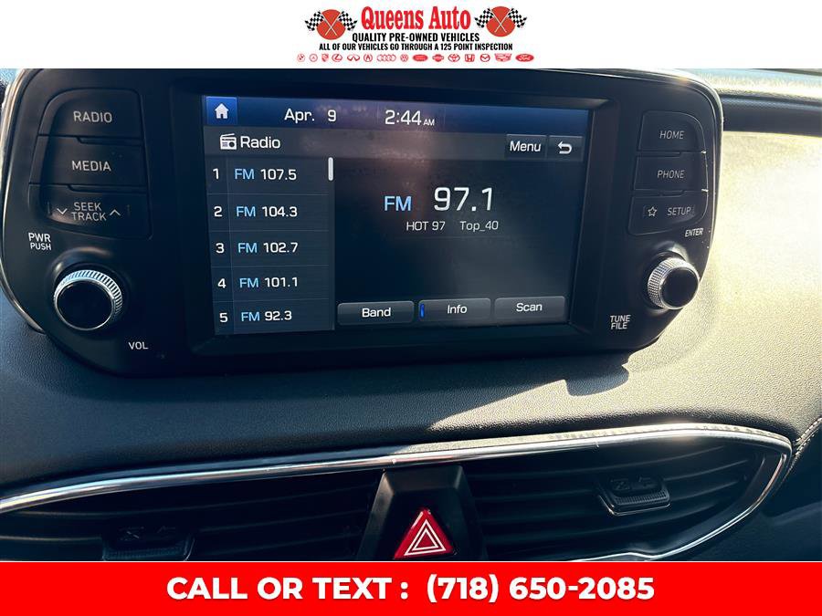 Used 2020 Hyundai Santa Fe SE image 37