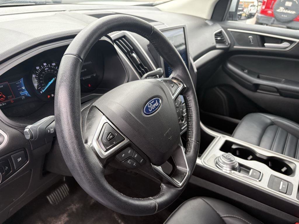 Used 2024 Ford Edge SEL image 7