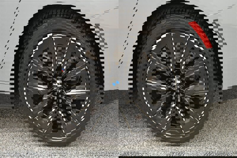 Used 2023 BMW 740i w/ Parking Assistance Package RWD image 50