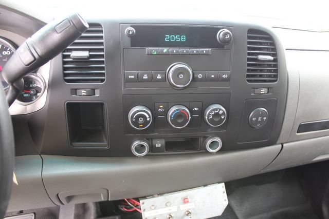 Used 2011 Chevrolet Silverado 3500 W/T AWD/4WD image 20
