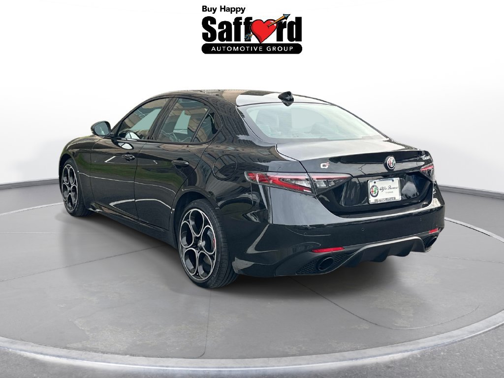 Used 2024 Alfa Romeo Giulia AWD image 6