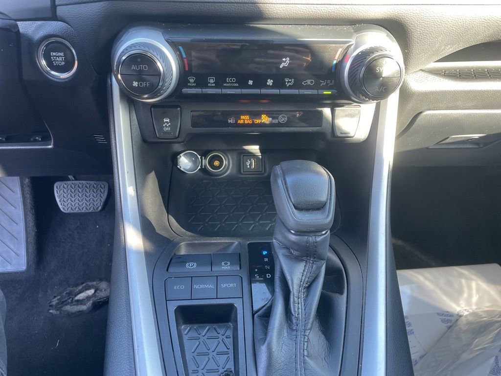 Used 2023 Toyota RAV4 XLE image 27