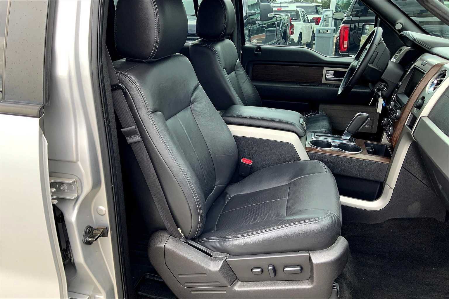 Used 2014 Ford F150 Lariat w/ Equipment Group 502A Luxury AWD/4WD image 6