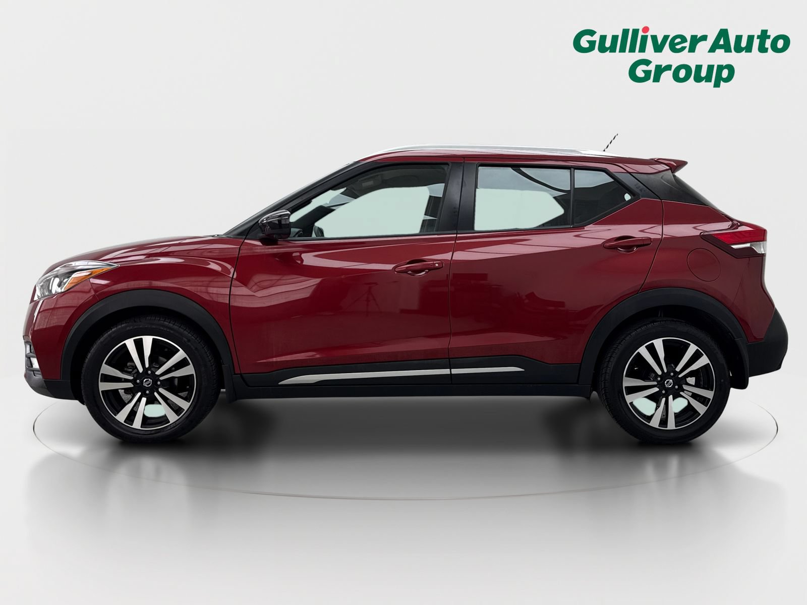 Used 2018 Nissan Kicks SR FWD image 3