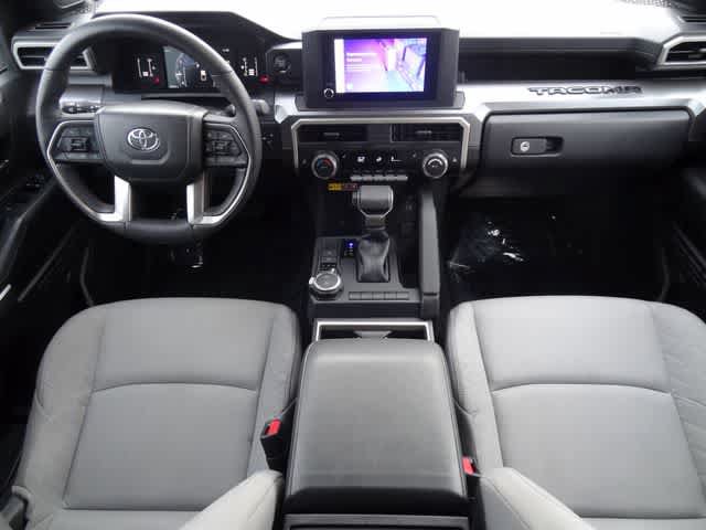 Used 2024 Toyota Tacoma SR5 AWD/4WD image 10