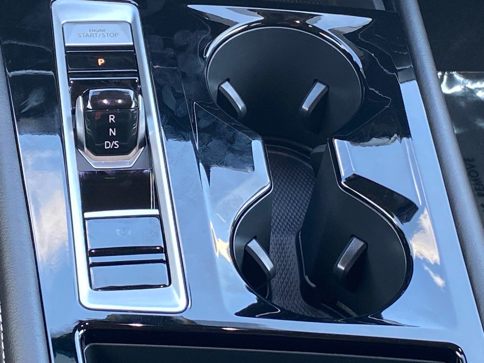 Certified 2026 Volkswagen Atlas SE AWD/4WD image 10