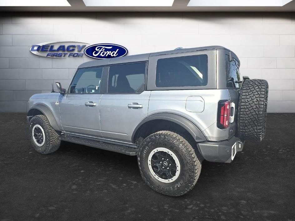 Used 2023 Ford Bronco Outer Banks w/ Sasquatch Package AWD/4WD image 4