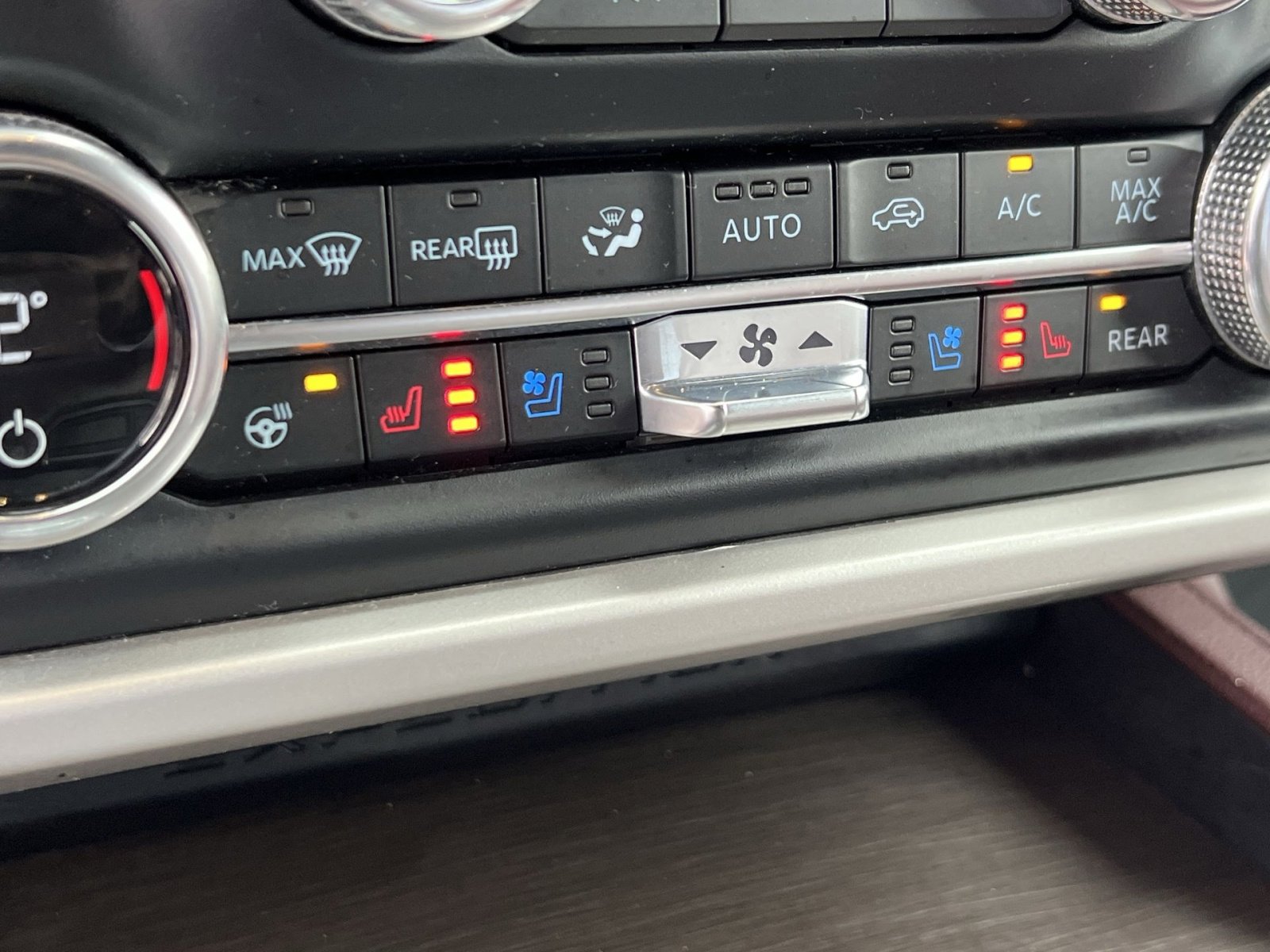 Used 2023 Ford Expedition Max Limited image 36