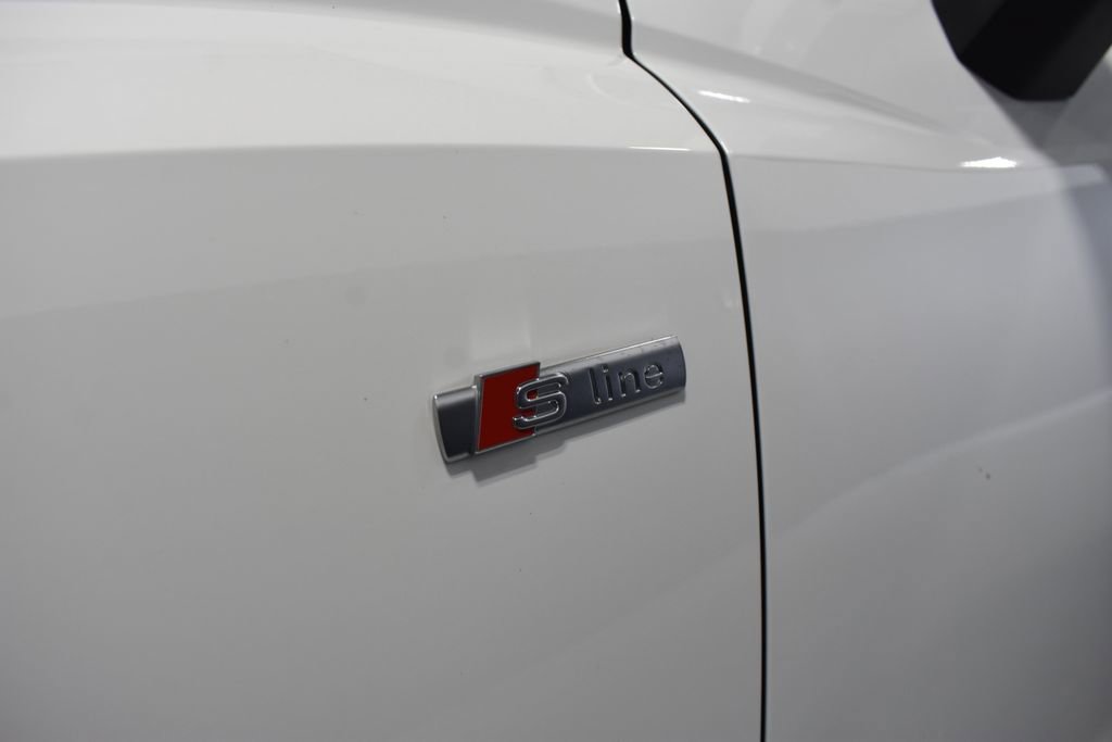 Used 2025 Audi Q3 2.0T Premium AWD/4WD image 35