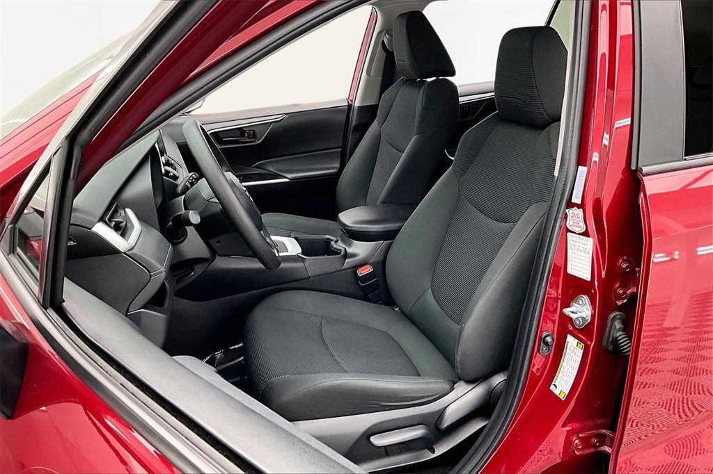 Used 2024 Toyota RAV4 LE image 25