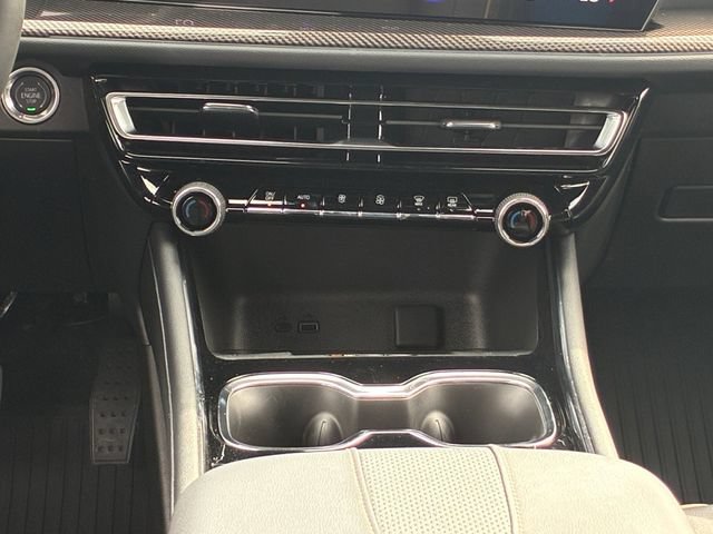 New 2026 Chevrolet Traverse High Country w/ LPO, Floor Liner Package AWD/4WD image 20