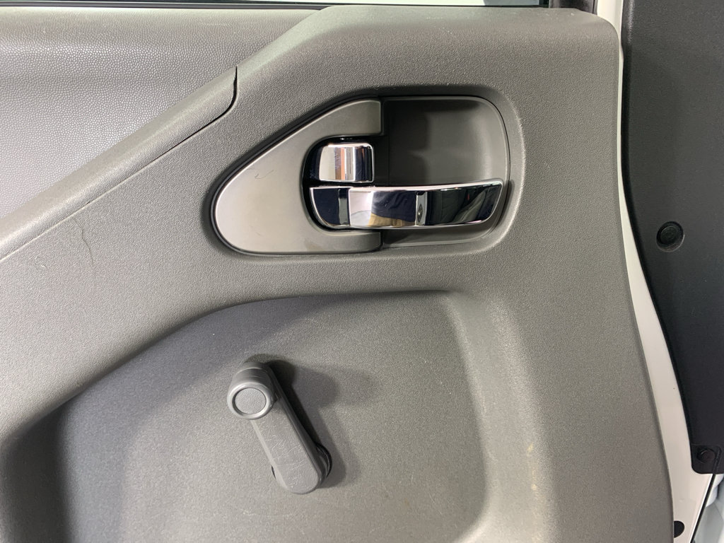 Used 2019 Nissan Frontier S RWD image 14