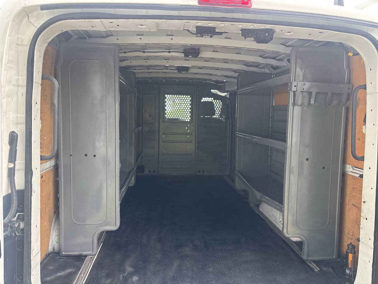 Used 2021 Nissan NV 2500 SV RWD image 14