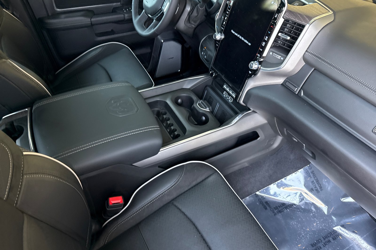 New 2026 RAM 3500 Laramie AWD/4WD image 15