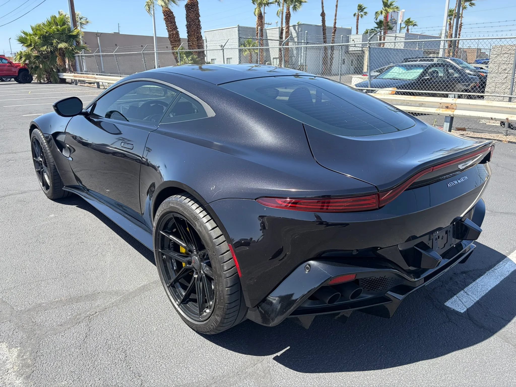Used 2019 Aston Martin V8 Vantage Coupe RWD image 5