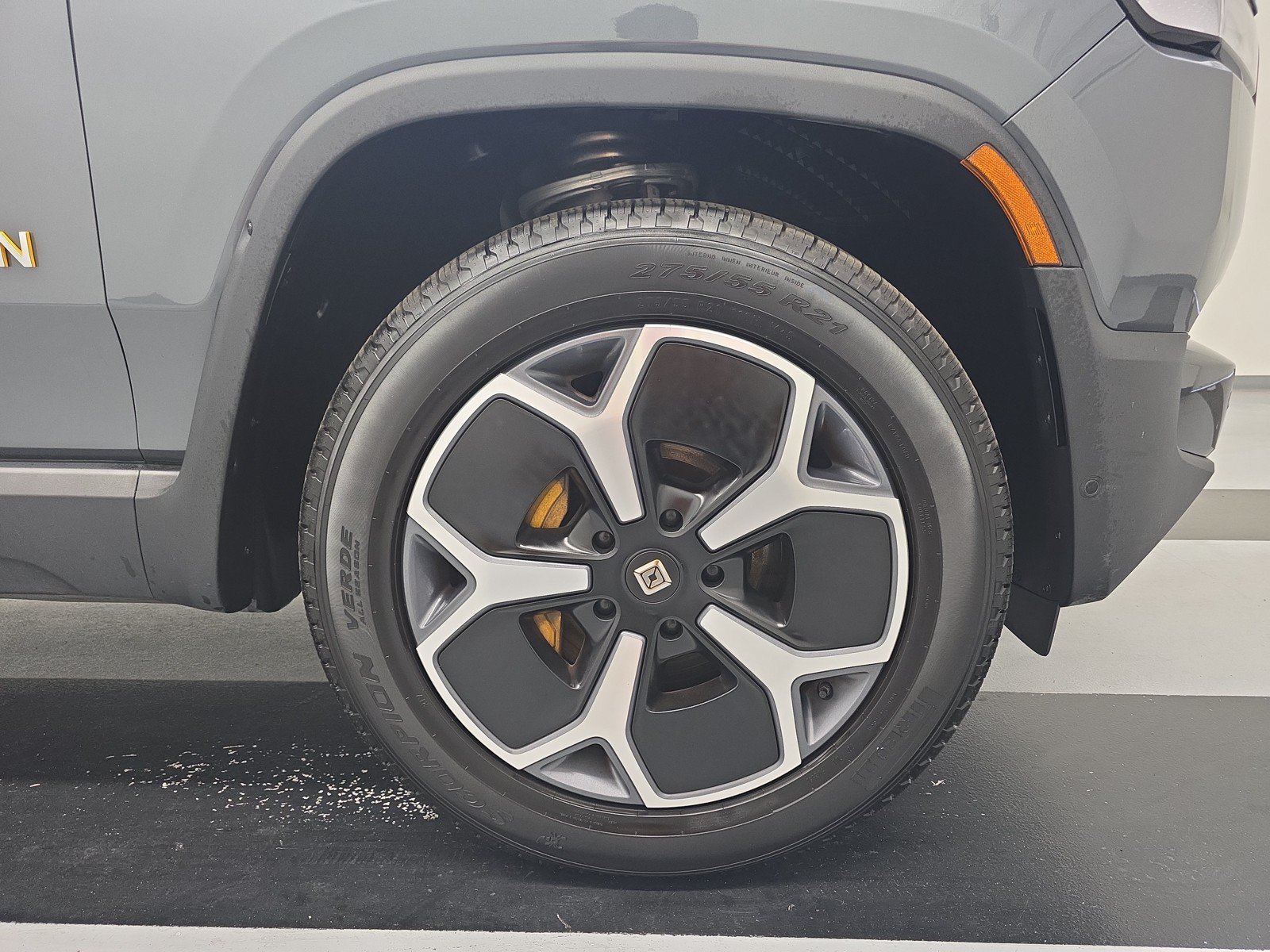 Used 2024 Rivian R1T Adventure AWD/4WD image 11