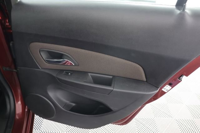 Used 2015 Chevrolet Cruze LT image 24