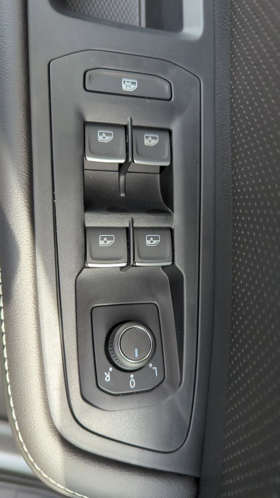 New 2026 Volkswagen Atlas SEL image 18