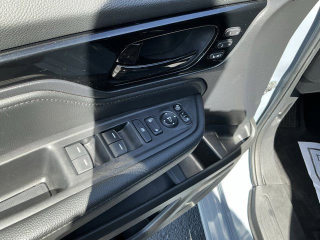 Used 2025 Honda Odyssey Elite image 16