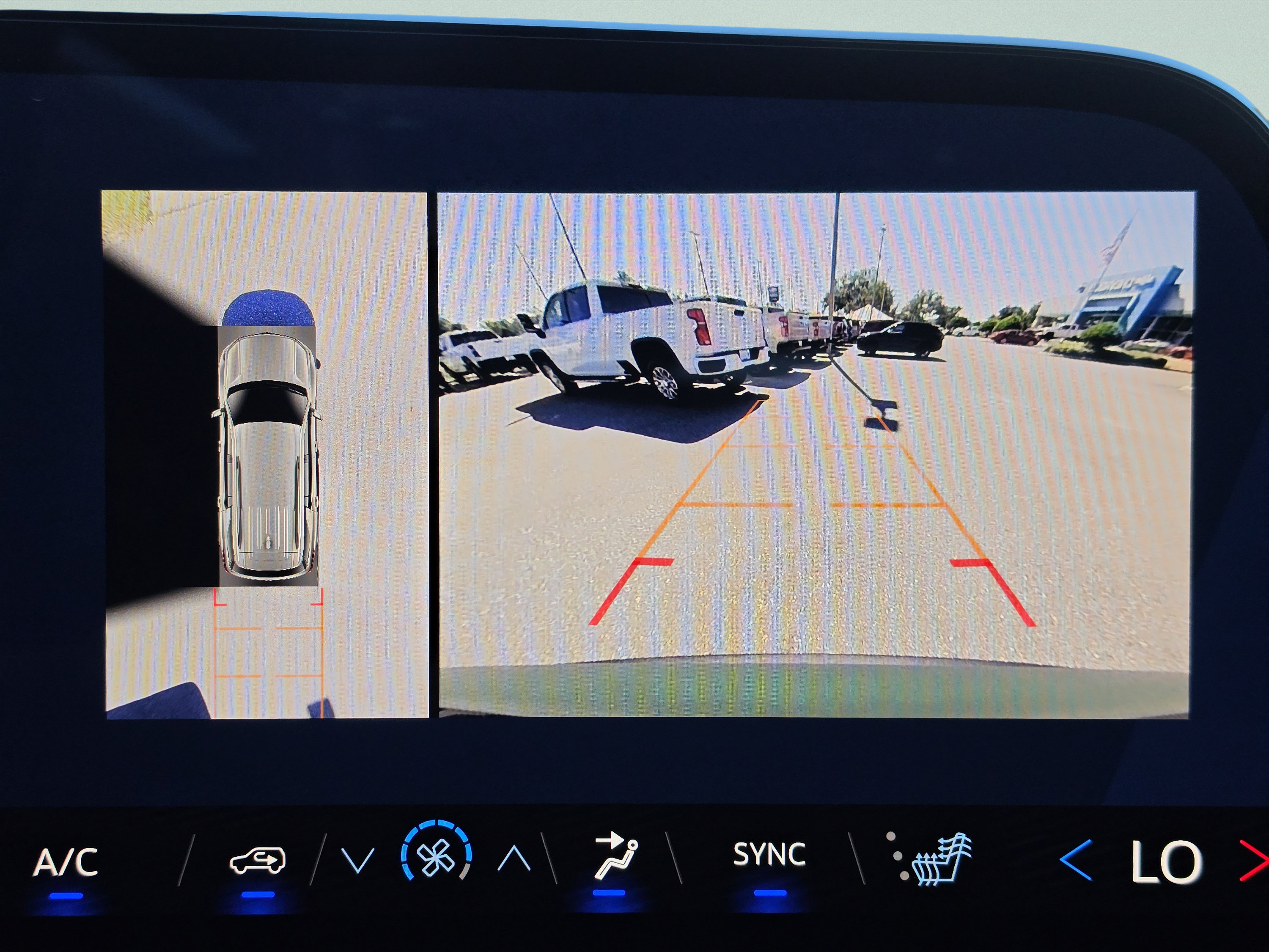 New 2027 Chevrolet Traverse LT w/ Driver Confidence Package FWD image 29