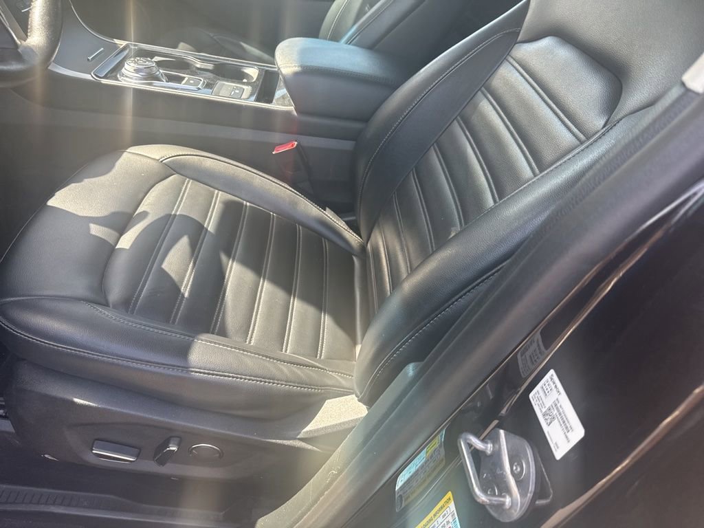 Used 2019 Ford Edge SEL w/ Equipment Group 201A image 29