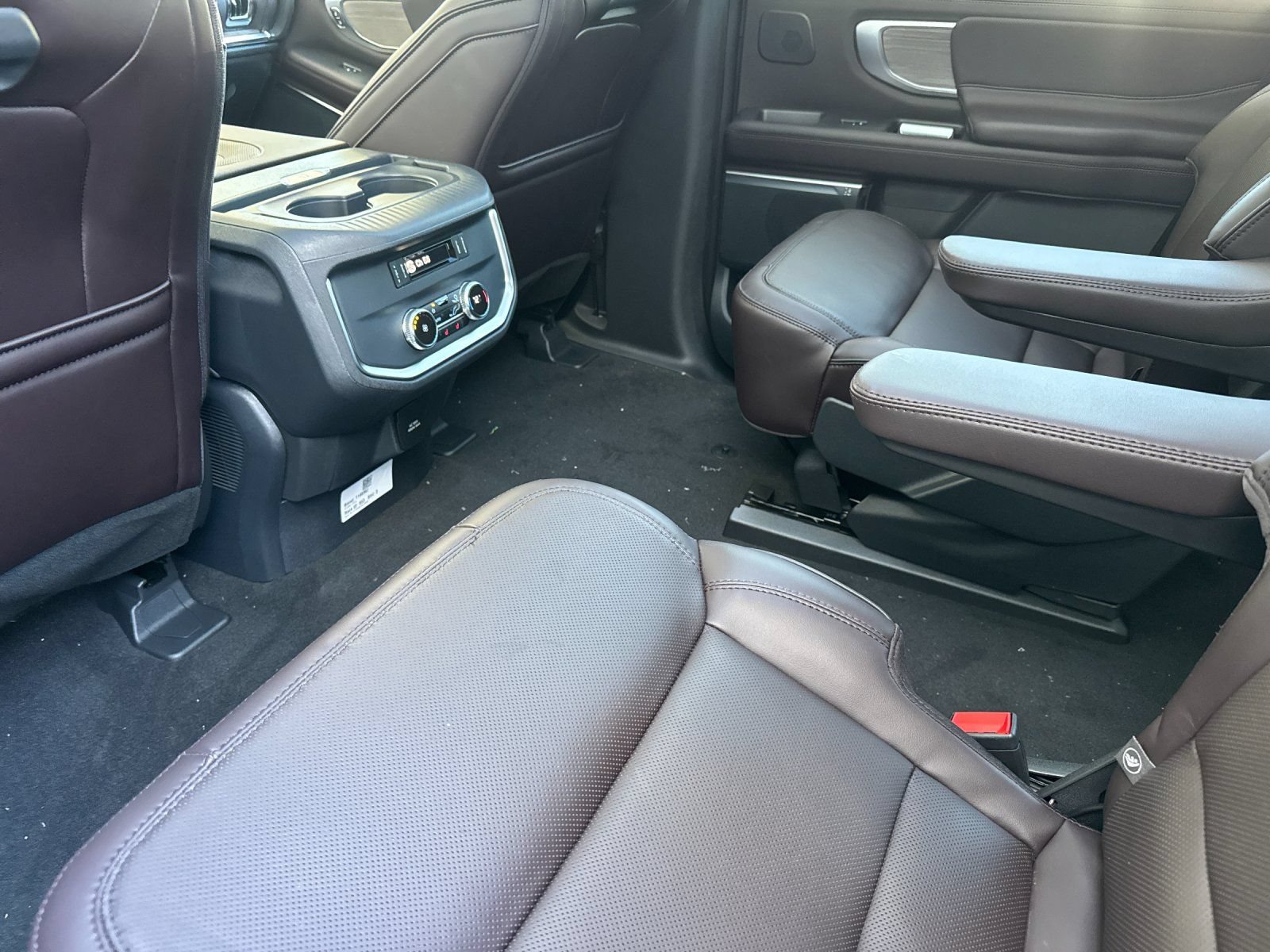 New 2026 Ford Expedition Platinum w/ Platinum Ultimate Package AWD/4WD image 13