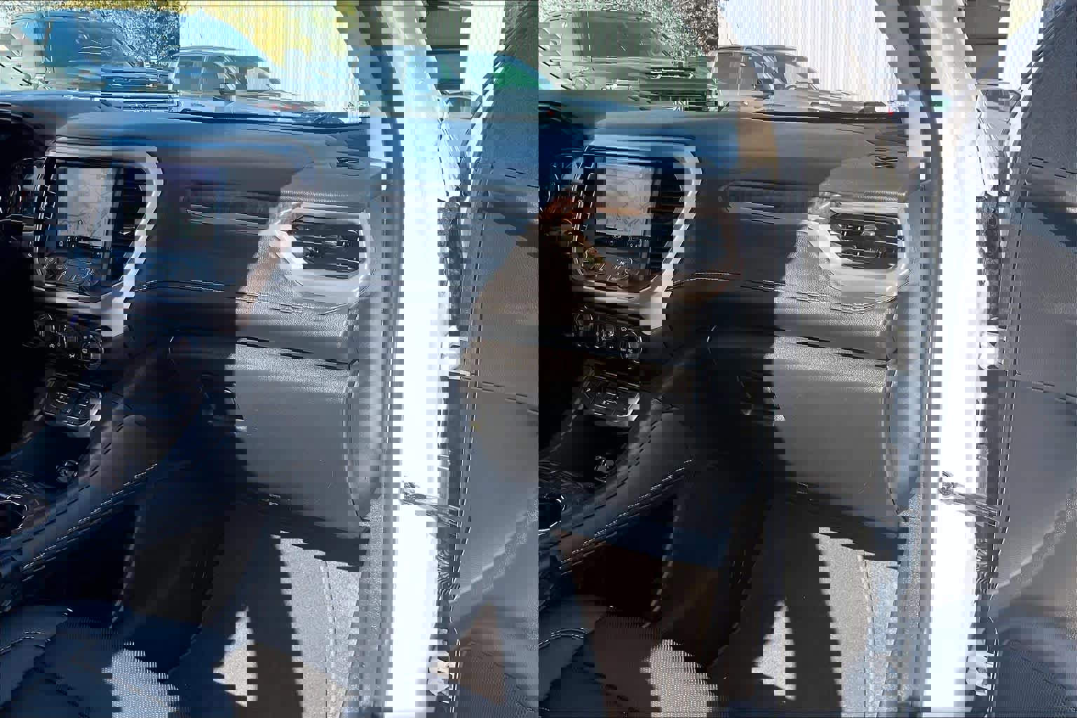 Certified 2023 GMC Acadia Denali w/ Denali Ultimate Package image 18