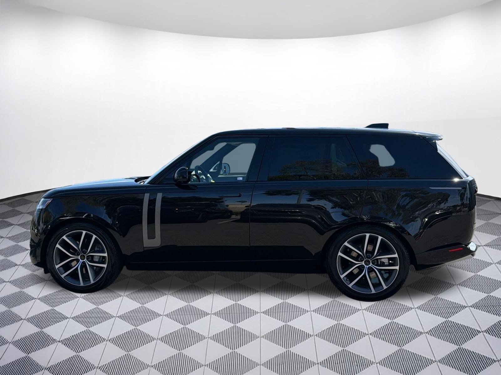 New 2026 Land Rover Range Rover SE AWD/4WD image 2