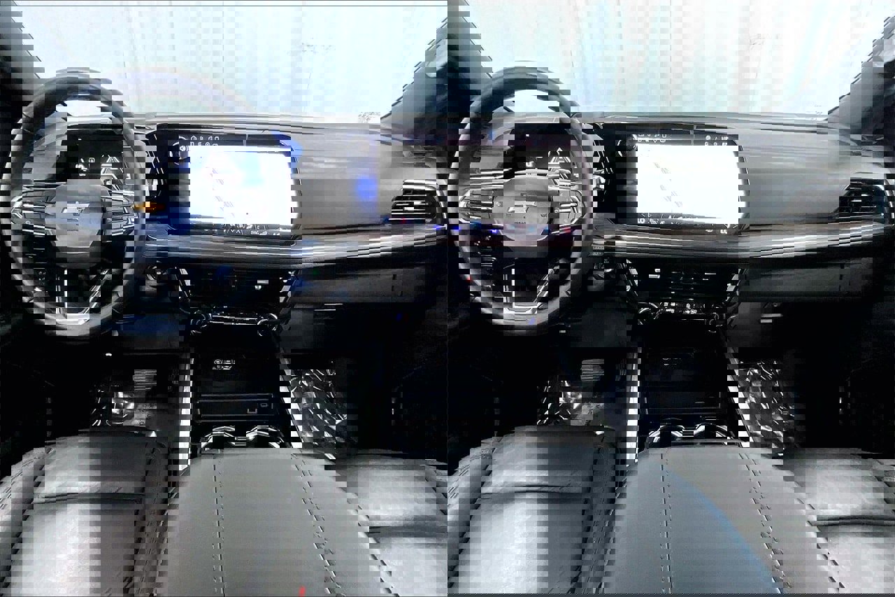 Used 2025 Chevrolet Tahoe LT image 15