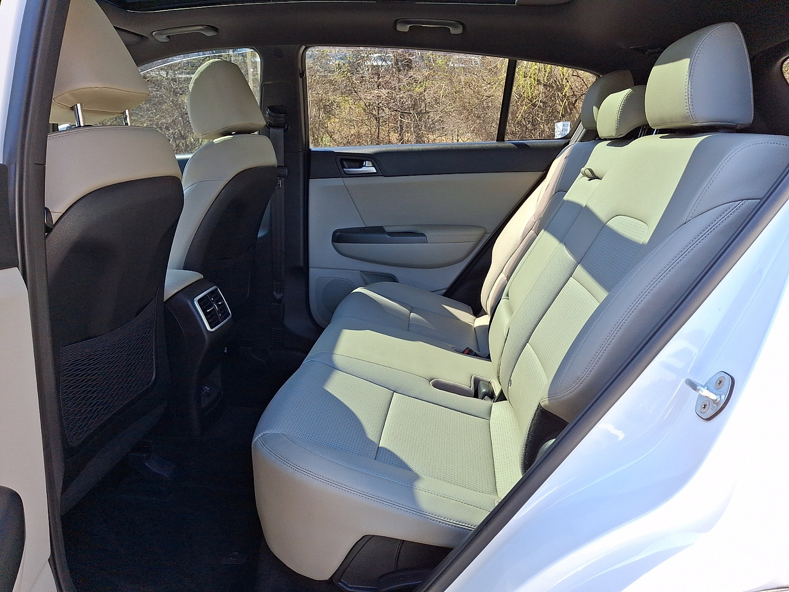 Used 2022 Kia Sportage Nightfall Edition image 10