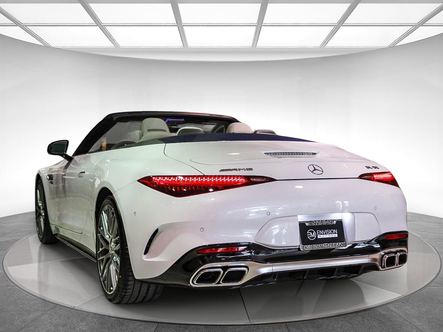 New 2026 Mercedes-Benz SL 55 AMG 4MATIC image 2