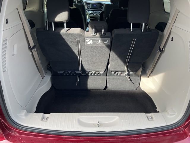 Certified 2019 Chrysler Pacifica Touring-L image 10