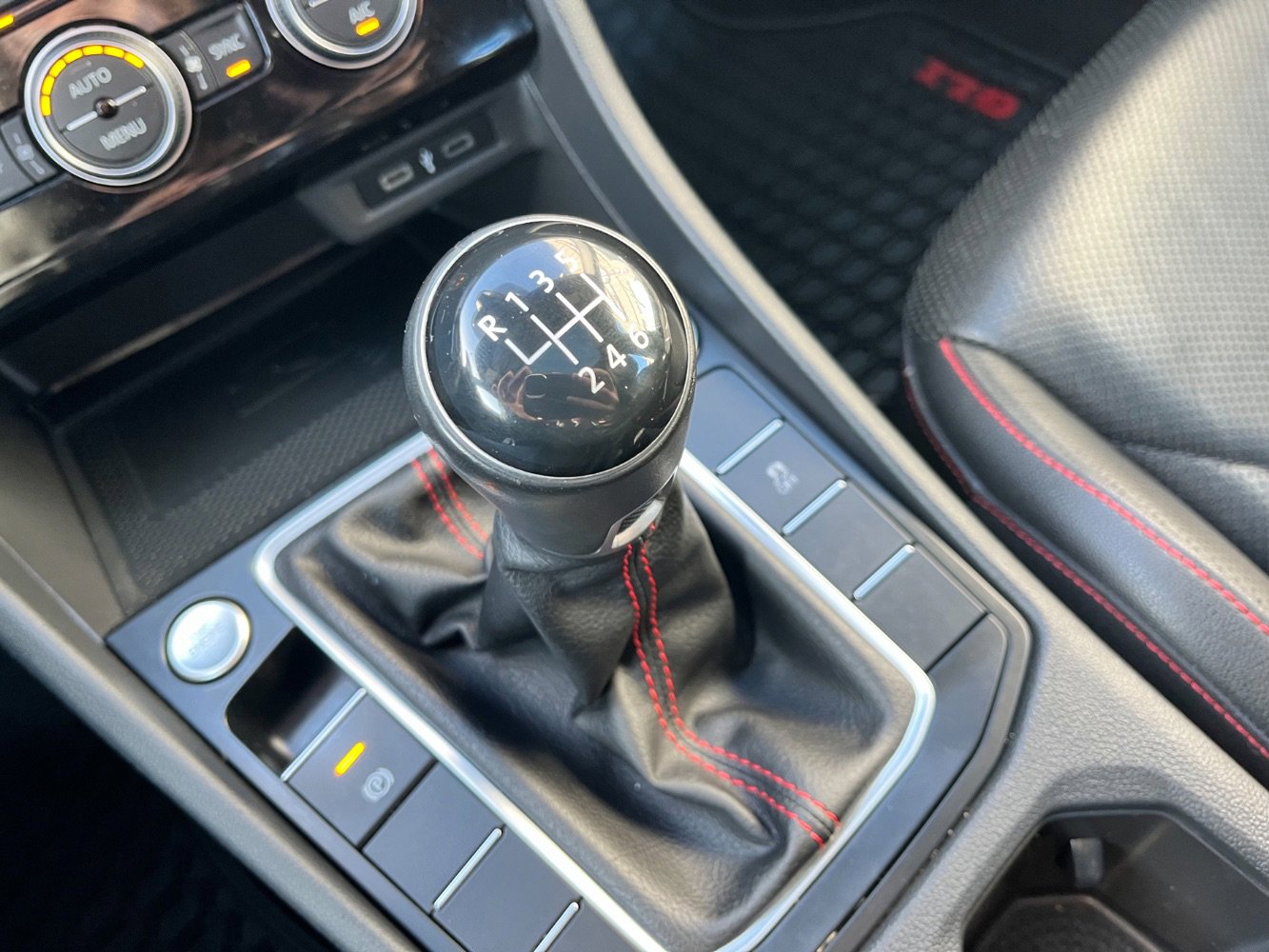 Used 2021 Volkswagen Jetta GLI Autobahn w/ GLI Autobahn Black Package image 24