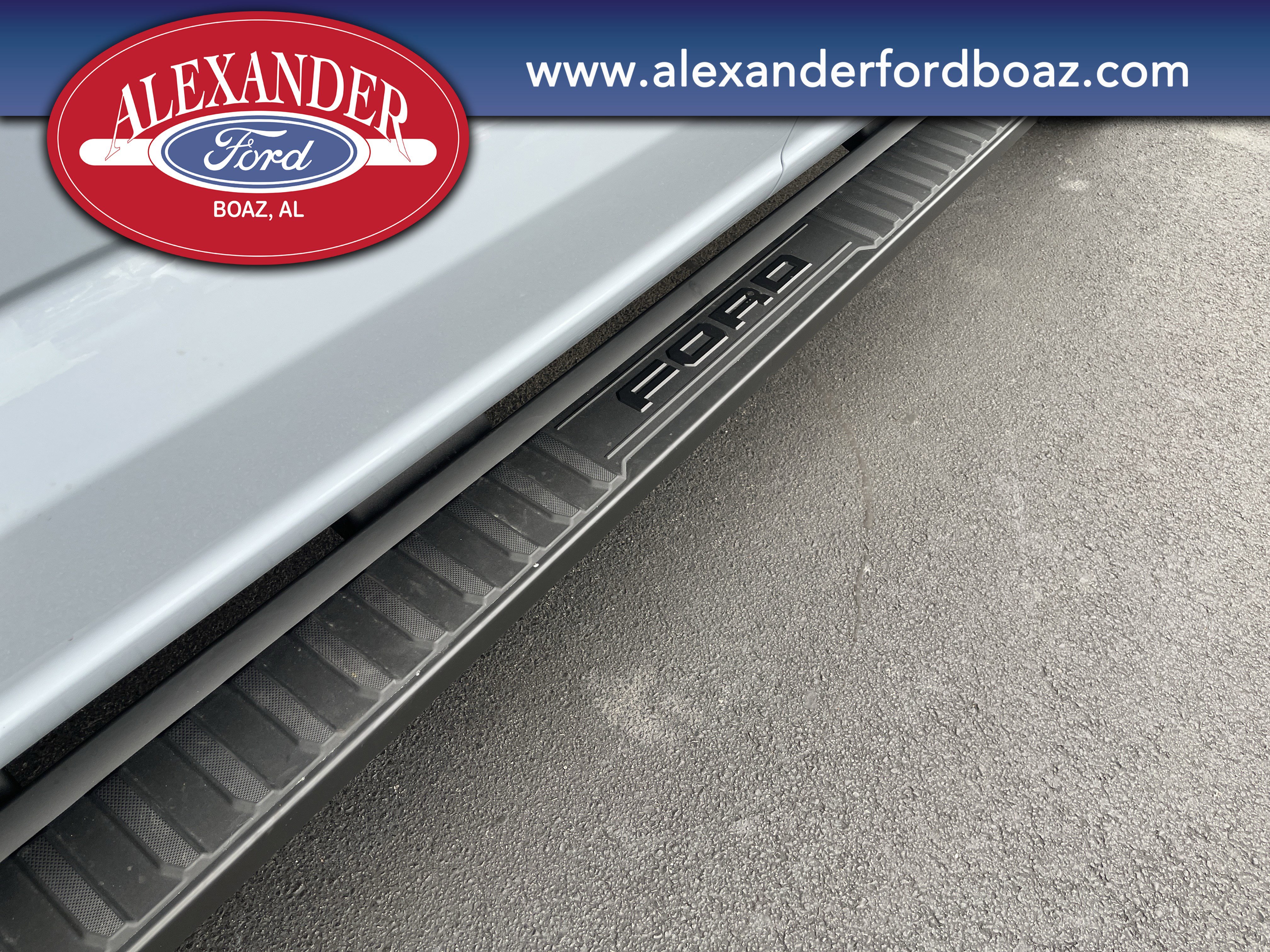 New 2026 Ford F350 Lariat w/ Black Appearance Package image 9