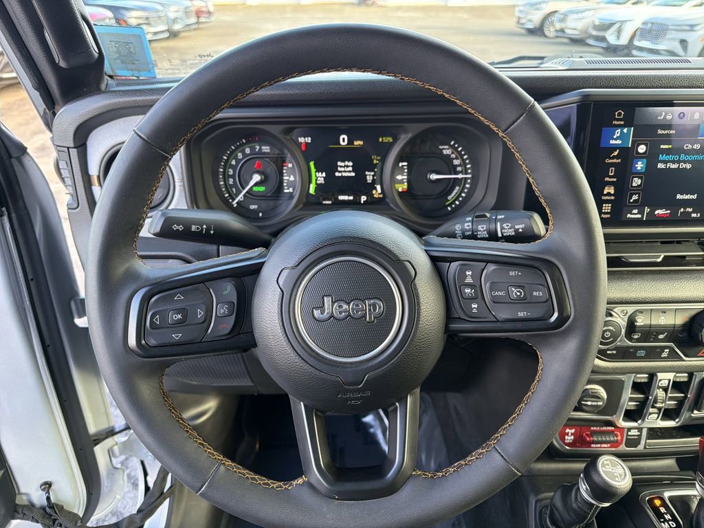 Used 2024 Jeep Wrangler Unlimited AWD/4WD image 22