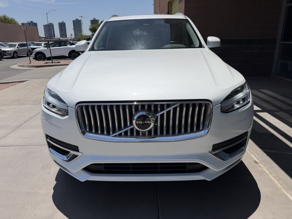 Used 2025 Volvo XC90 T8 Core w/ Protection Package Premier AWD/4WD image 10