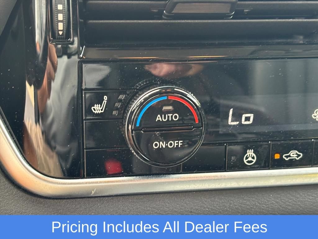 Certified 2025 Nissan Rogue SL AWD/4WD image 15