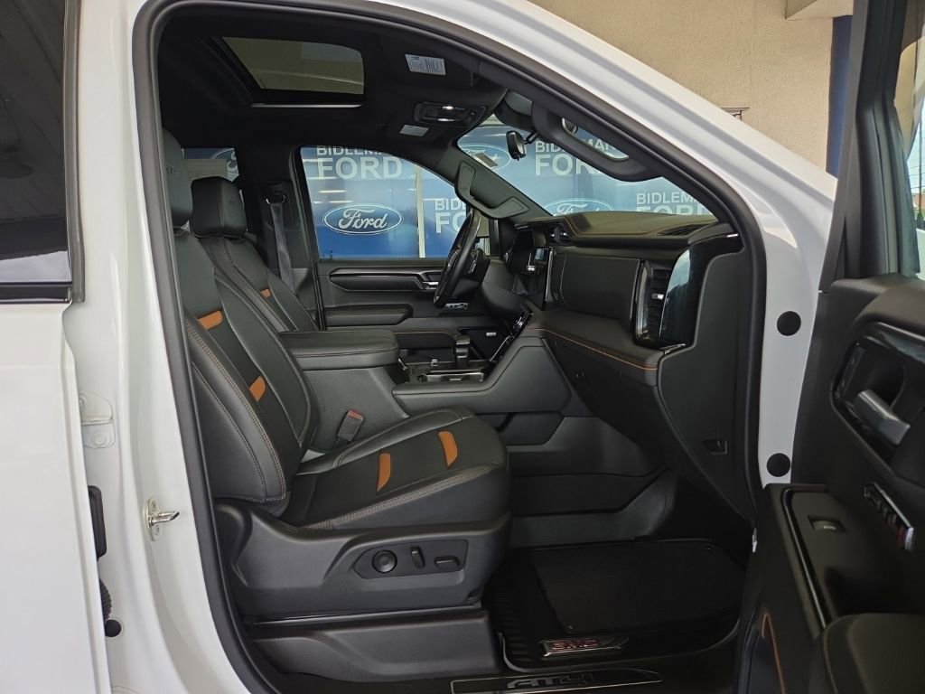 Used 2023 GMC Sierra 1500 AT4 w/ Technology Package AWD/4WD image 37