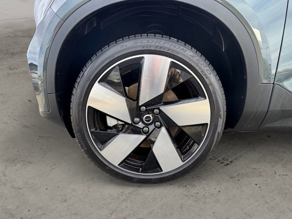 Used 2026 Volvo EX40 Plus w/ Climate Package image 7