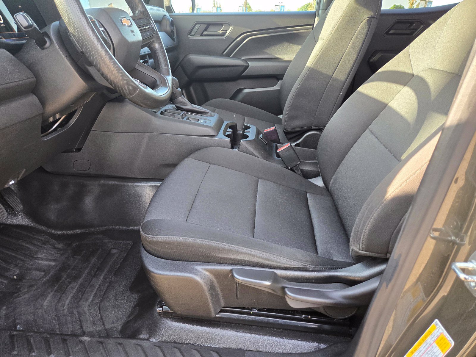 Used 2023 Chevrolet Colorado W/T RWD image 12