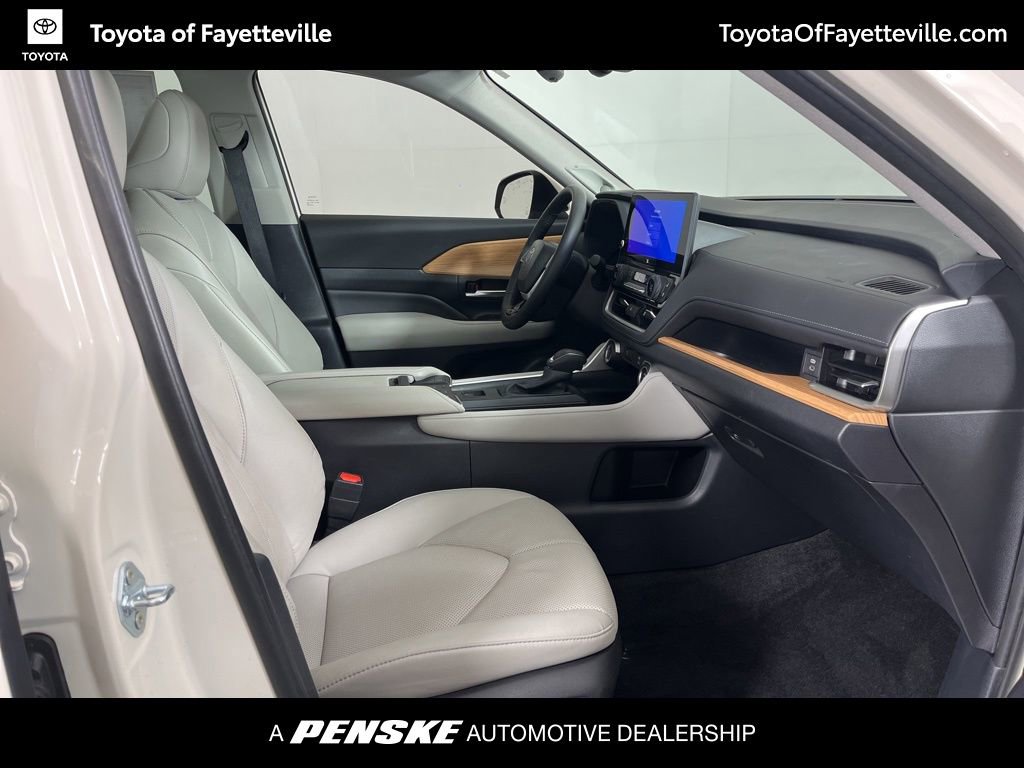Used 2024 Toyota Grand Highlander Limited image 8