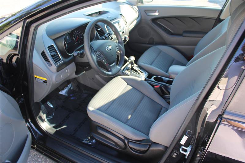 Used 2017 Kia Forte LX w/ LX Popular Package FWD image 10