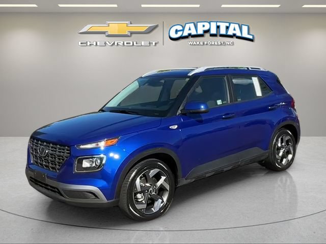 Used 2025 Hyundai Venue SEL FWD image 1