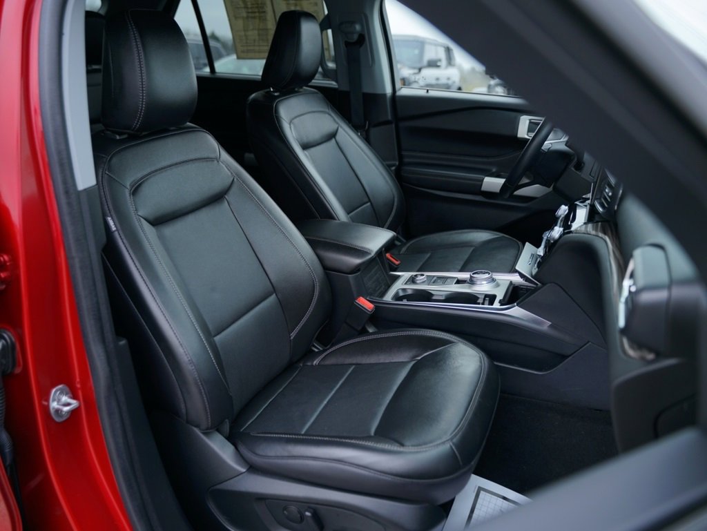 Used 2022 Ford Explorer Limited w/ Equipment Group 301A image 25