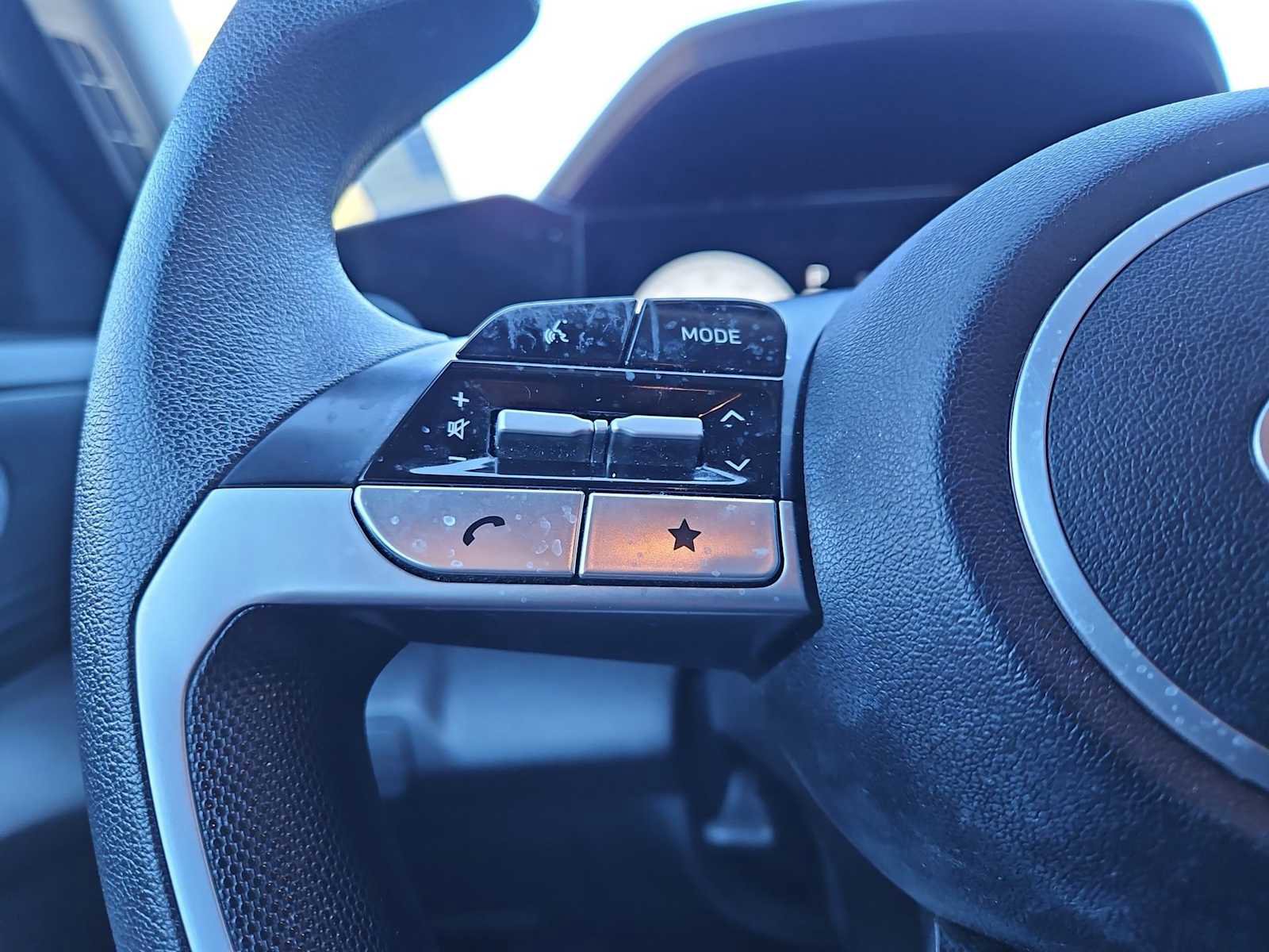 Used 2024 Hyundai Elantra SEL image 23